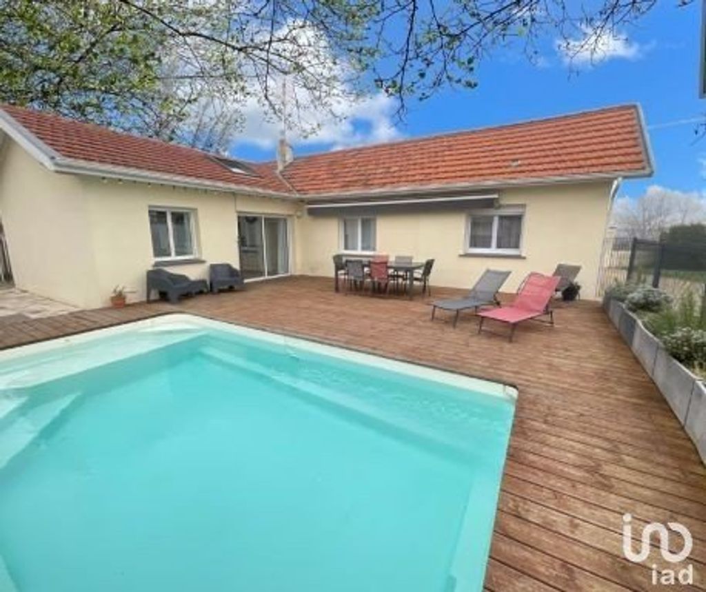 Achat maison à vendre 5 chambres 152 m² - Ludon-Médoc