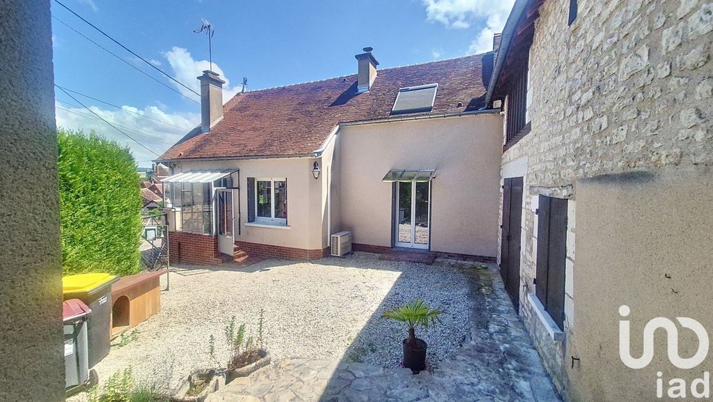 Achat maison à vendre 3 chambres 147 m² - Vézinnes