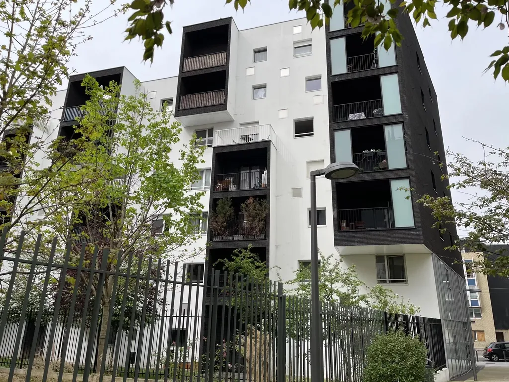 Achat appartement à vendre 3 pièces 64 m² - Colombes