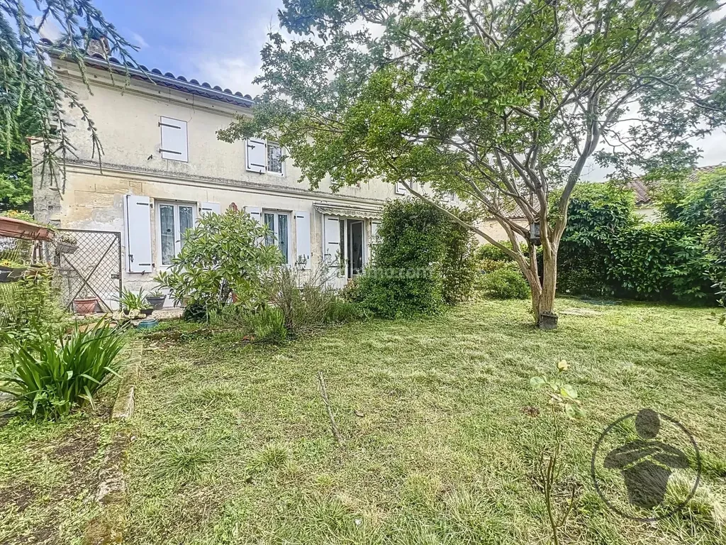 Achat maison à vendre 5 chambres 190 m² - Coutras