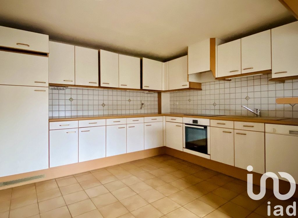 Achat appartement à vendre 4 pièces 118 m² - Sergy