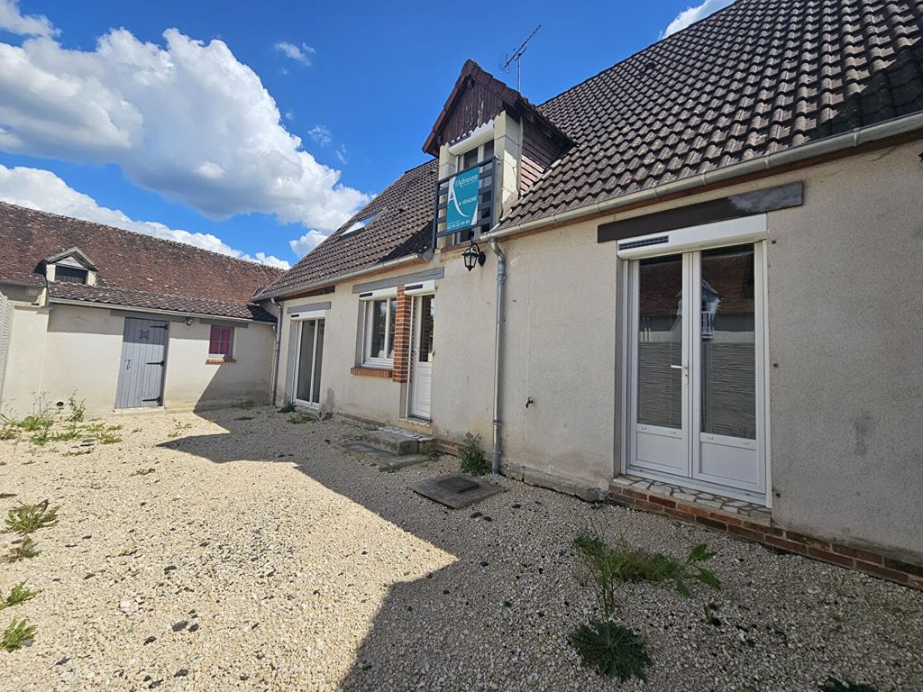 Achat maison à vendre 4 chambres 115 m² - Saint-Aignan