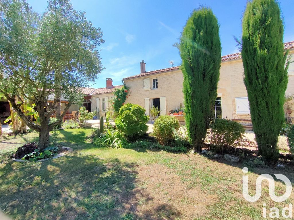 Achat maison à vendre 7 chambres 205 m² - Auchay-sur-Vendée