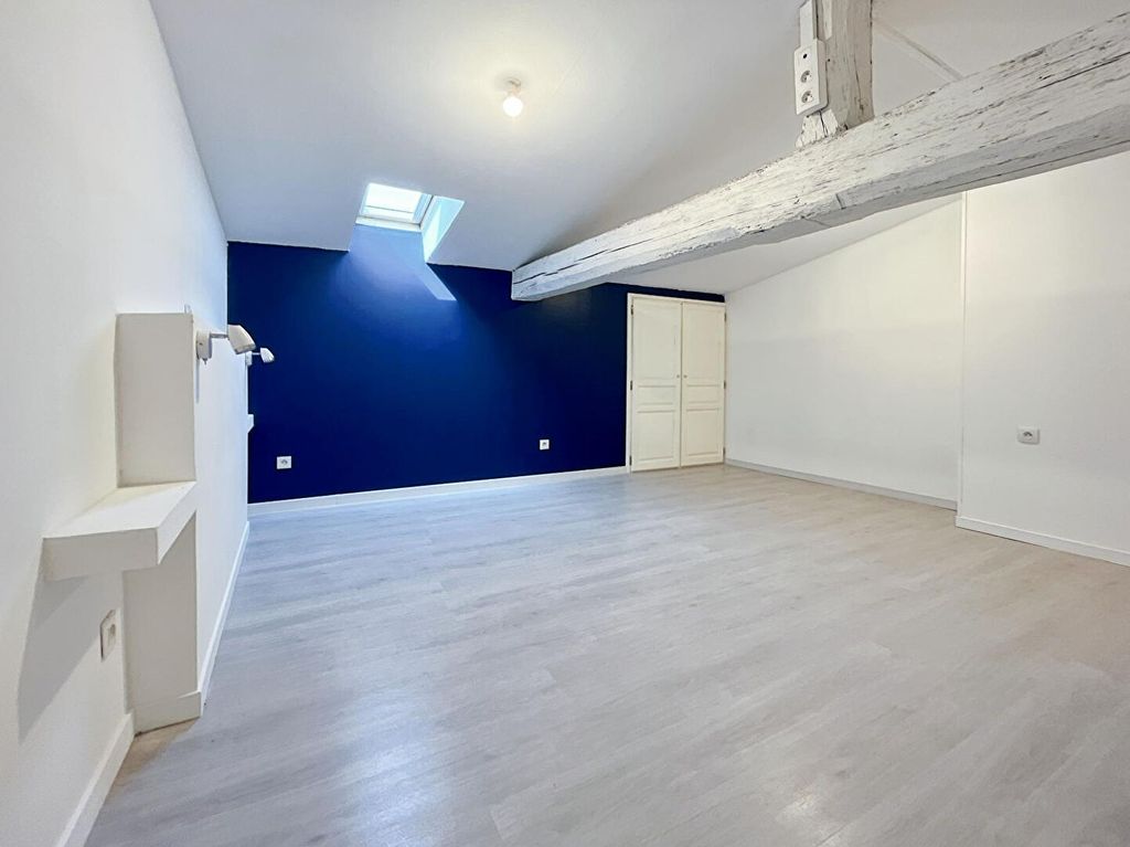 Achat maison à vendre 3 chambres 131 m² - Gémil