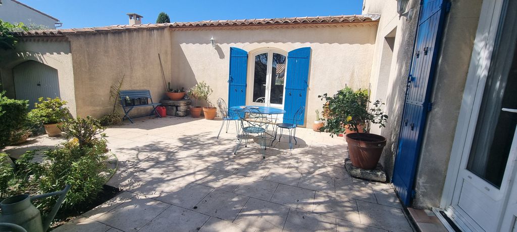 Achat maison à vendre 3 chambres 115 m² - Arles