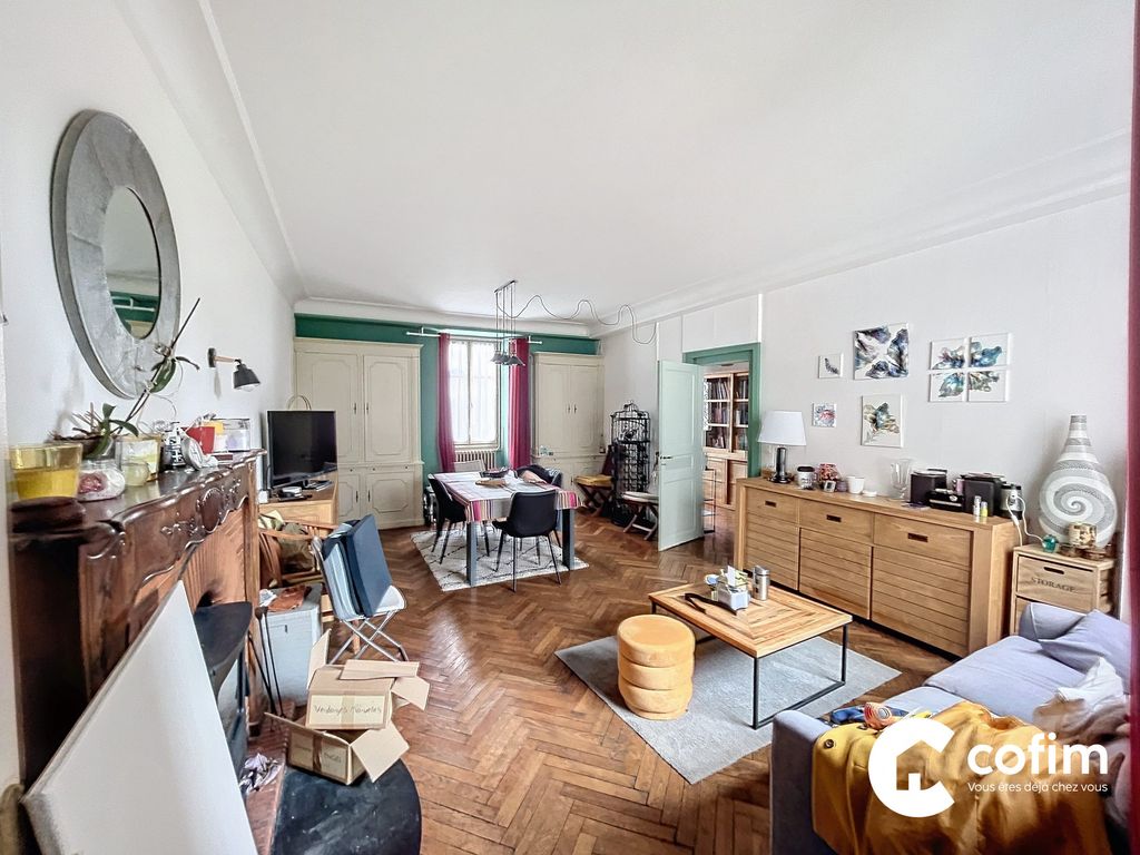 Achat maison à vendre 4 chambres 190 m² - Oloron-Sainte-Marie