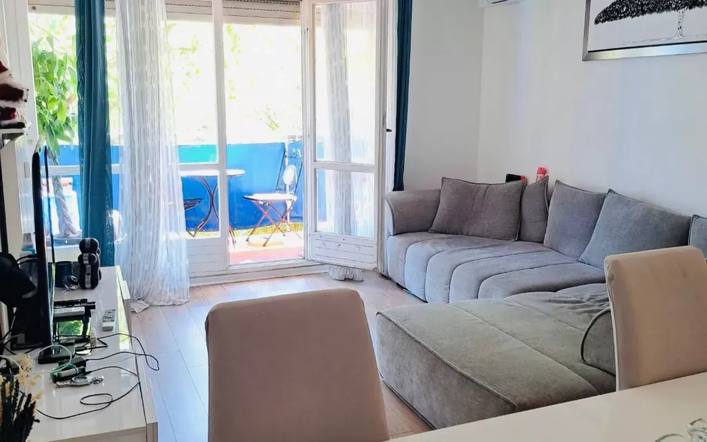 Achat appartement à vendre 3 pièces 66 m² - Vallauris