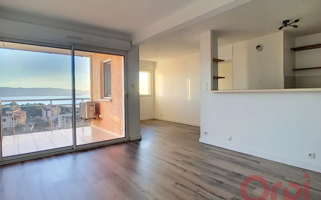 Achat appartement à vendre 2 pièces 46 m² - Ajaccio