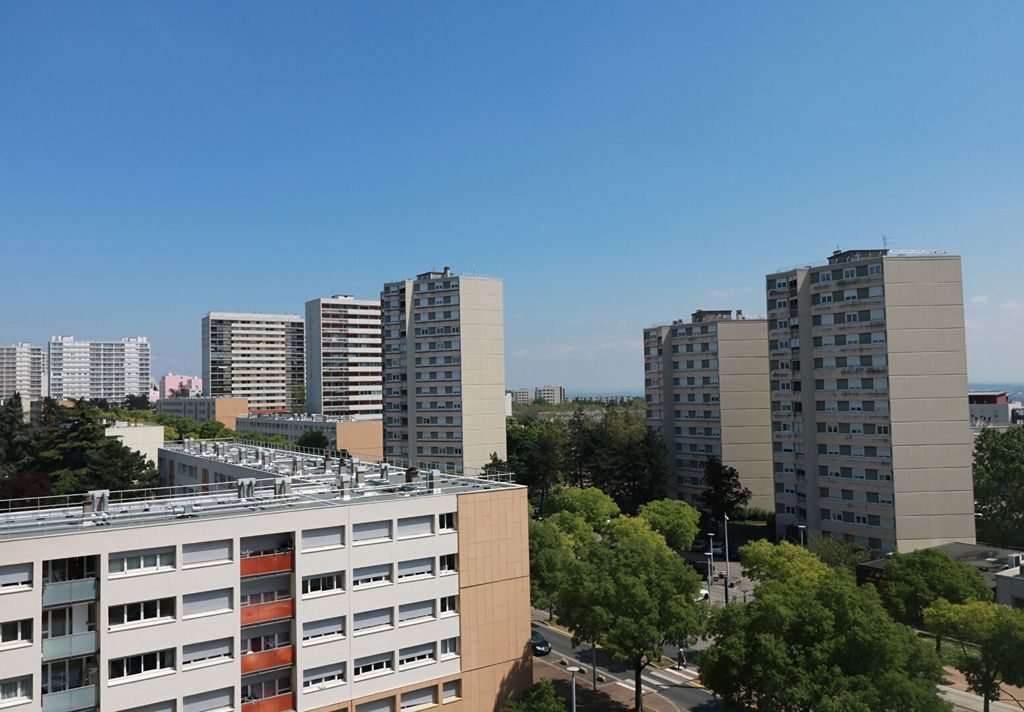 Achat appartement à vendre 5 pièces 86 m² - Rillieux-la-Pape