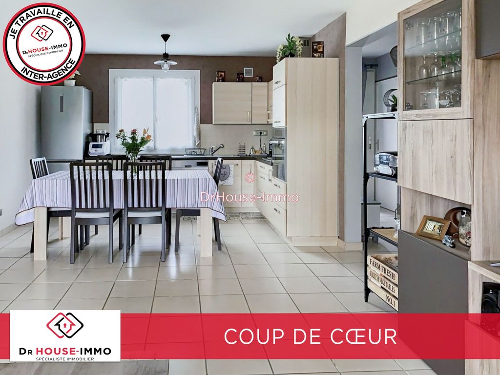 Achat maison à vendre 3 chambres 81 m² - Saint-Seurin-sur-l'Isle