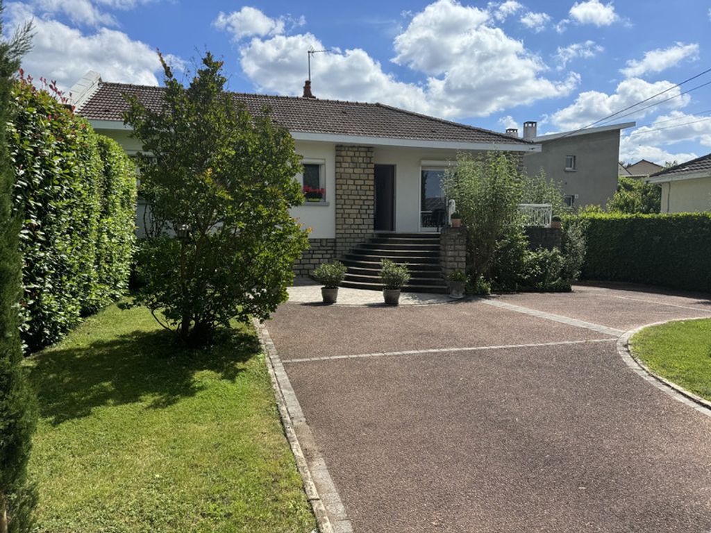 Achat maison à vendre 5 chambres 145 m² - Montceau-les-Mines