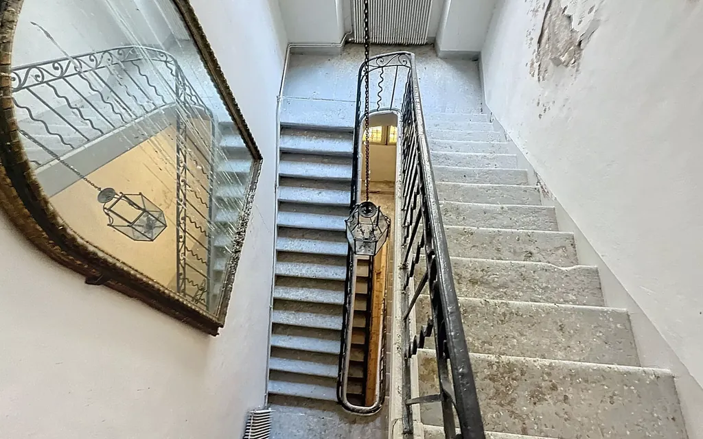 Achat maison à vendre 5 chambres 237 m² - Avignon