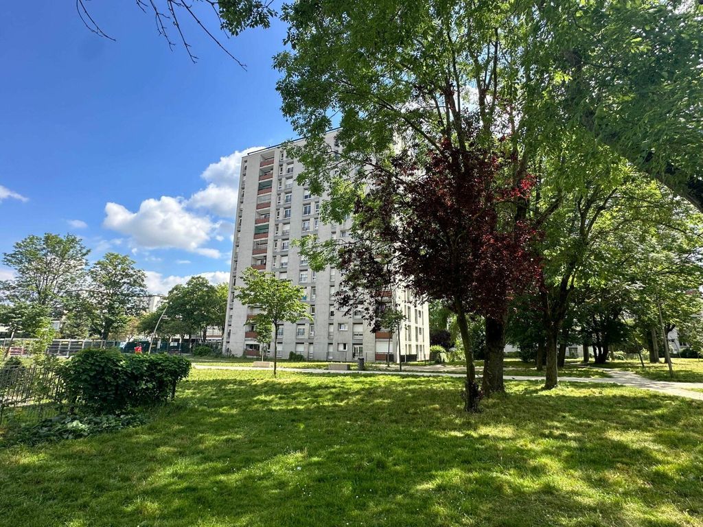 Achat appartement à vendre 2 pièces 50 m² - Aulnay-sous-Bois