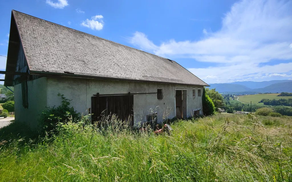 Achat maison à vendre 1 chambre 350 m² - Thusy