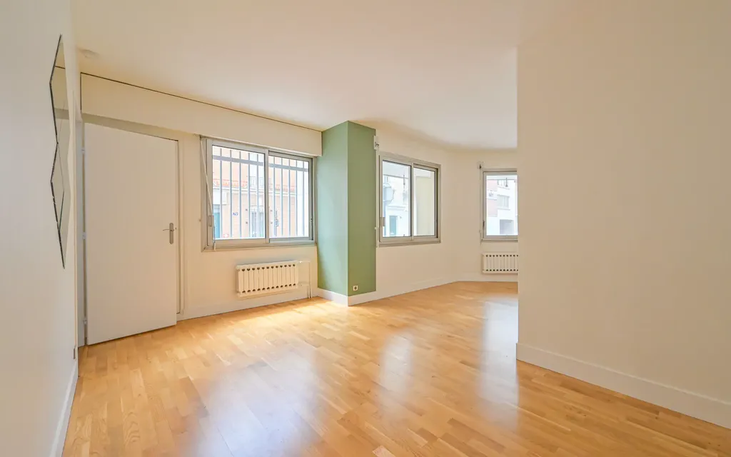 Achat appartement à vendre 2 pièces 32 m² - Paris 20ème arrondissement