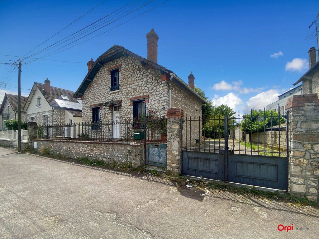 Achat maison à vendre 3 chambres 97 m² - Châlette-sur-Loing