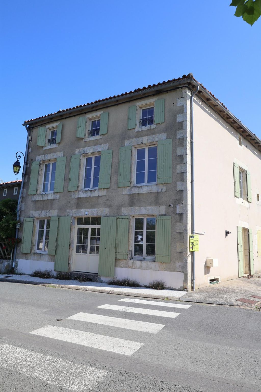 Achat maison à vendre 4 chambres 131 m² - Champniers