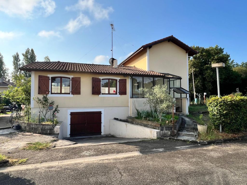 Achat maison à vendre 4 chambres 108 m² - Mont-de-Marsan