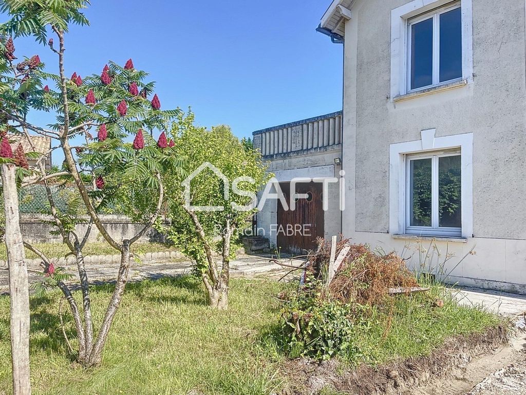 Achat maison à vendre 3 chambres 110 m² - Saint-Yzan-de-Soudiac