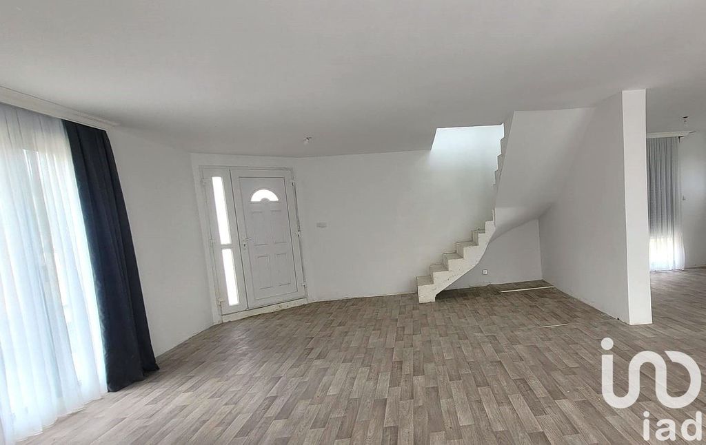 Achat maison à vendre 3 chambres 179 m² - Avanne-Aveney