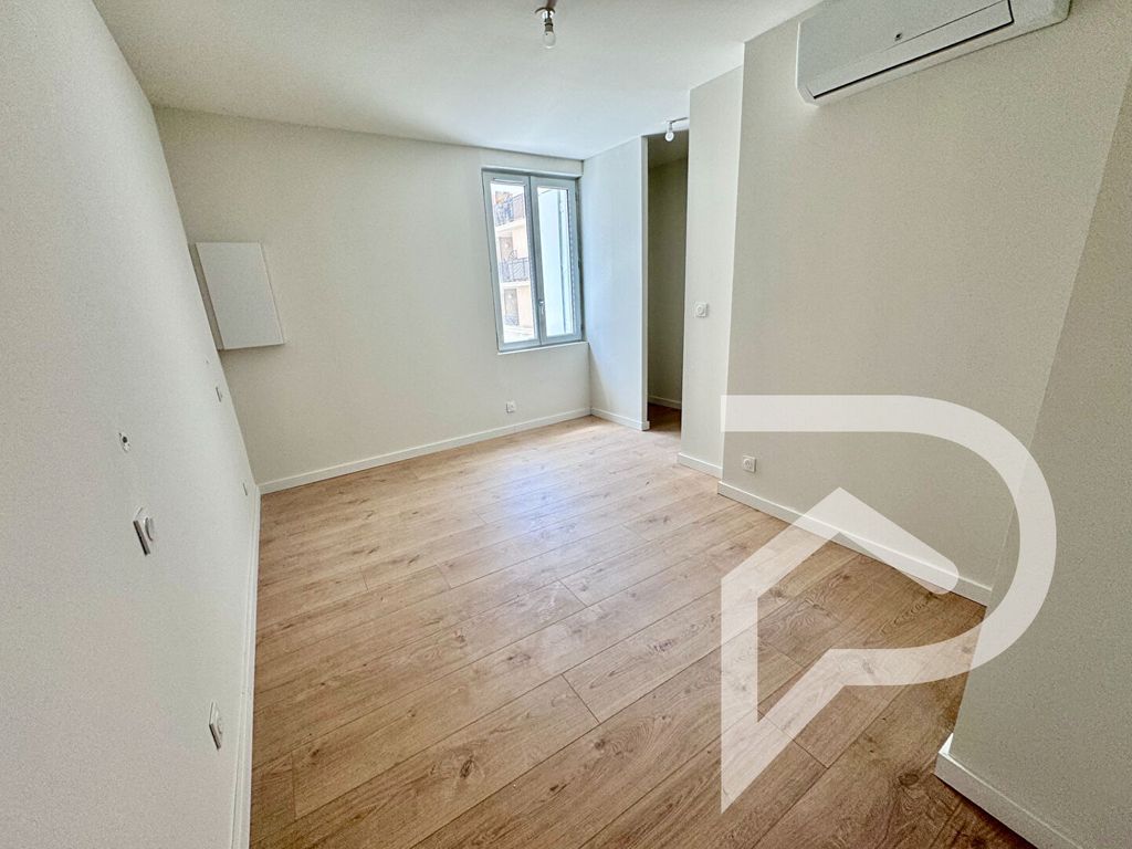 Achat appartement à vendre 4 pièces 95 m² - Sète