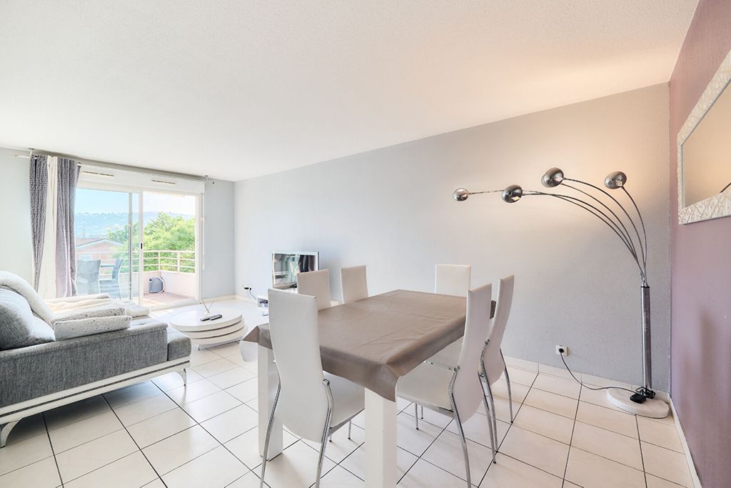 Achat appartement à vendre 3 pièces 65 m² - Nice