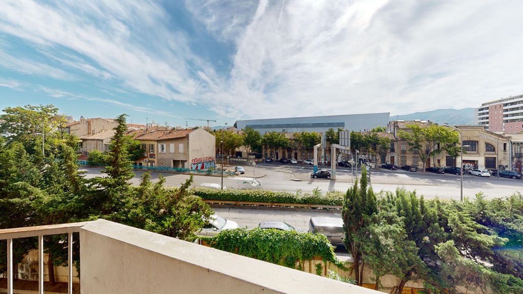 Achat appartement à vendre 4 pièces 92 m² - Marseille 10ème arrondissement