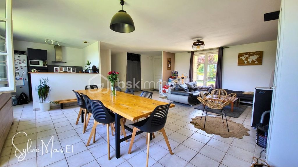 Achat maison à vendre 3 chambres 120 m² - Lacapelle-Biron