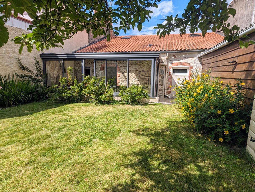 Achat maison à vendre 3 chambres 97 m² - Palluau