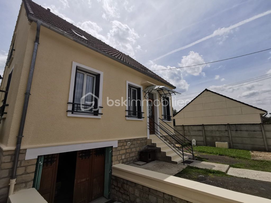 Achat maison à vendre 4 chambres 109 m² - Lacroix-Saint-Ouen