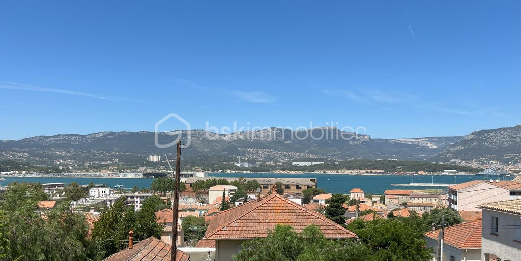 Achat appartement à vendre 5 pièces 92 m² - La Seyne-sur-Mer