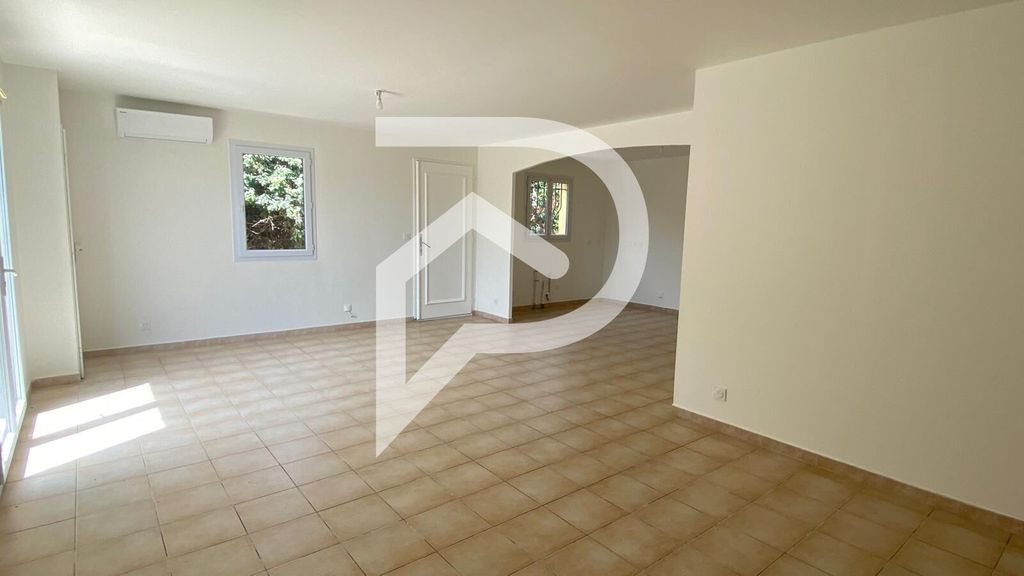 Achat maison à vendre 3 chambres 85 m² - Saint-Maximin-la-Sainte-Baume