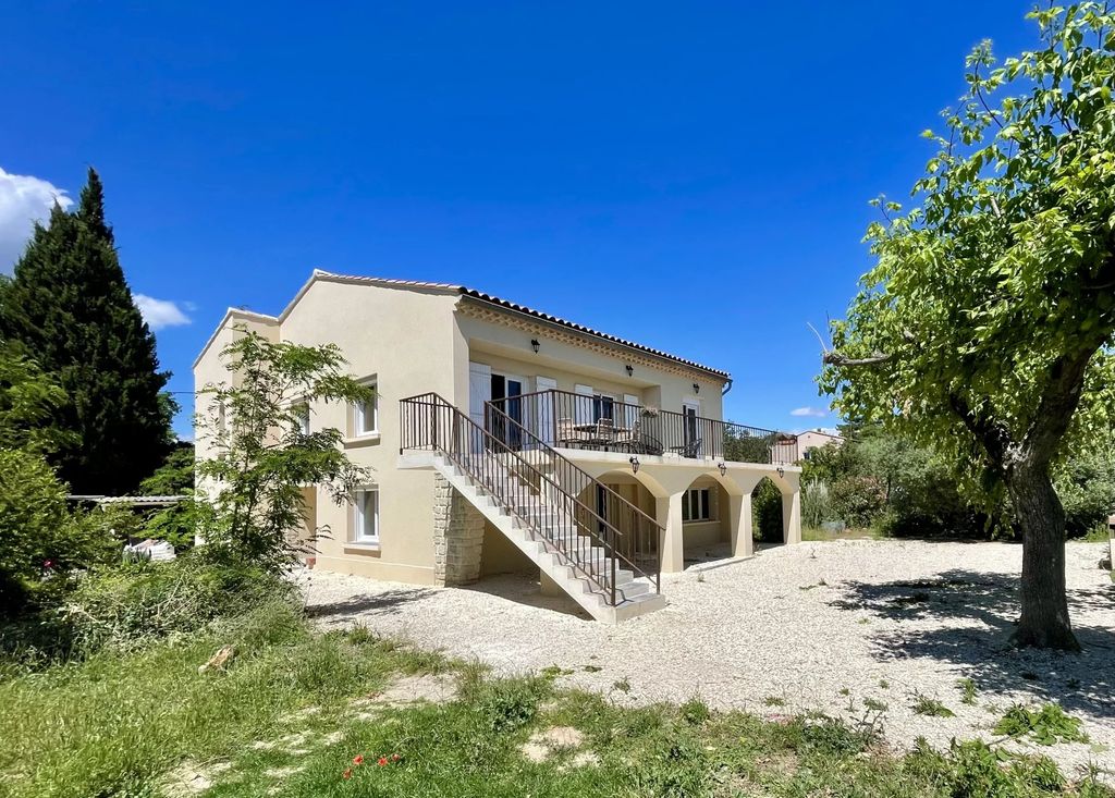 Achat maison à vendre 4 chambres 175 m² - Carpentras