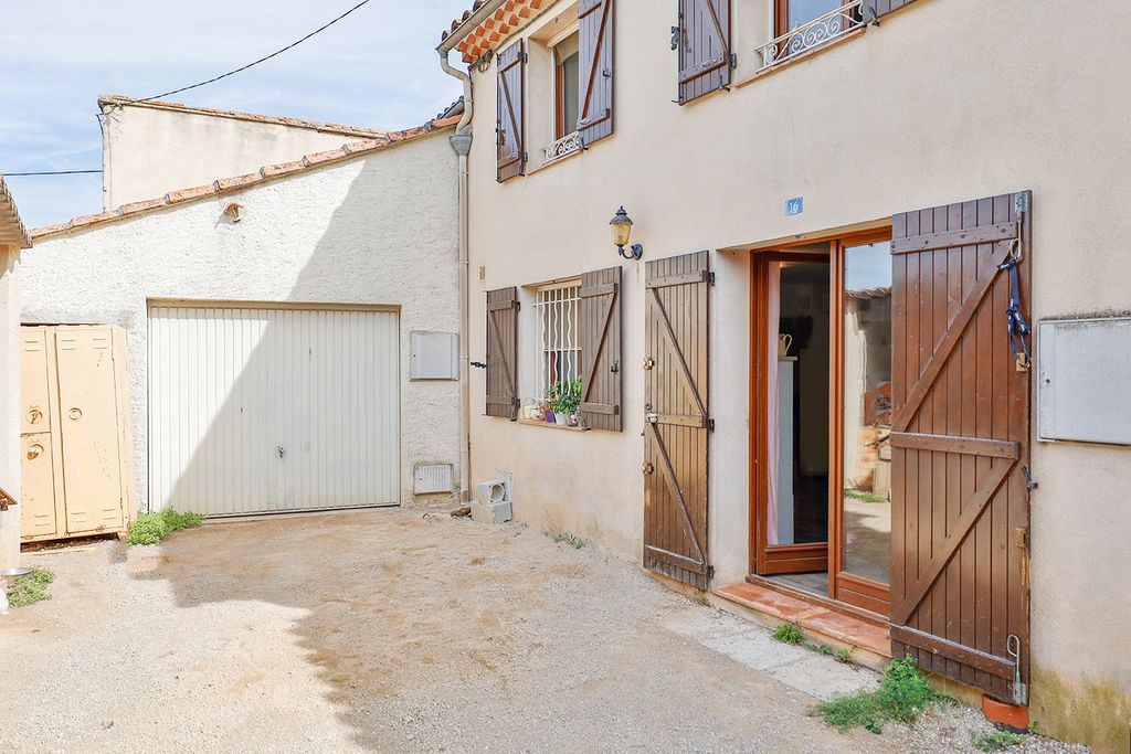 Achat maison à vendre 3 chambres 110 m² - Pierrefeu-du-Var