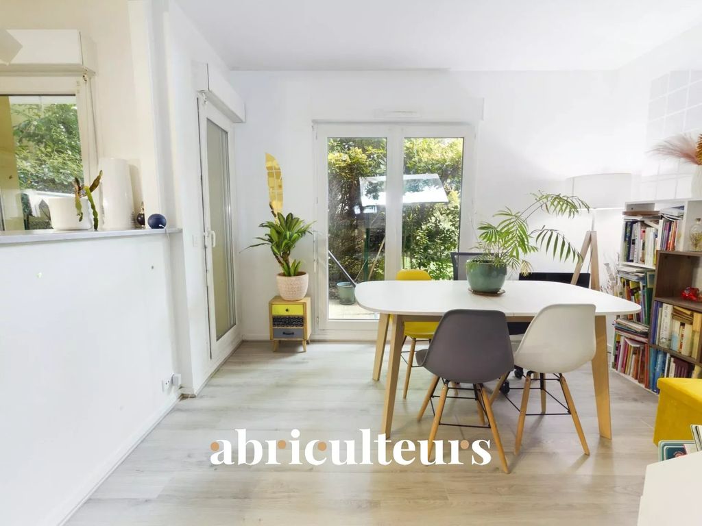 Achat appartement à vendre 2 pièces 50 m² - Suresnes