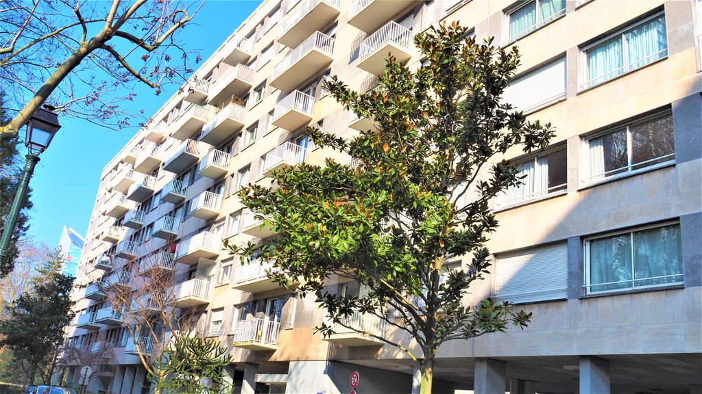 Achat appartement à vendre 3 pièces 70 m² - Puteaux