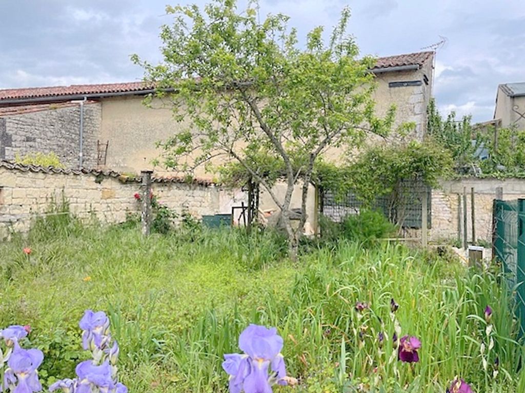 Achat maison à vendre 3 chambres 129 m² - Surgères