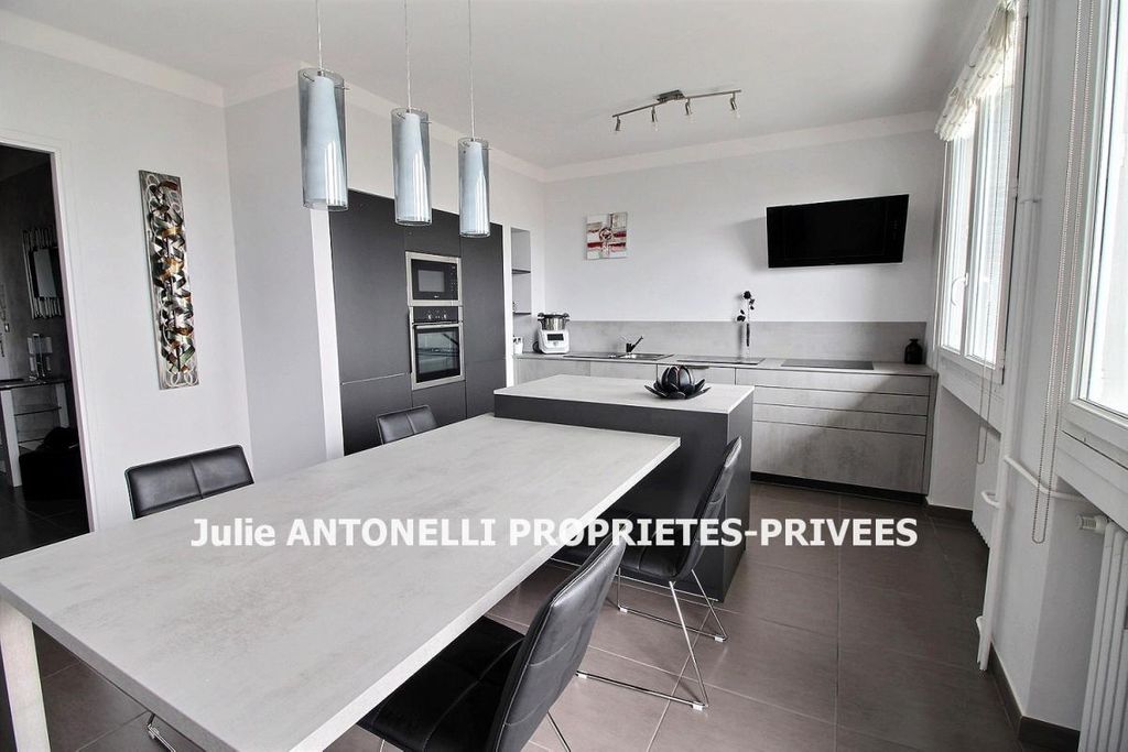 Achat appartement à vendre 3 pièces 87 m² - Saint-Étienne