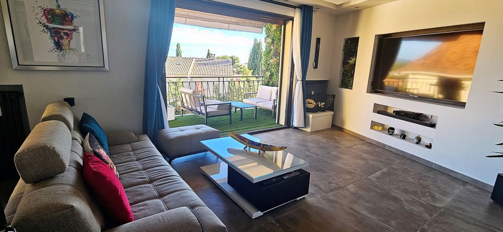 Achat appartement à vendre 3 pièces 85 m² - Bandol