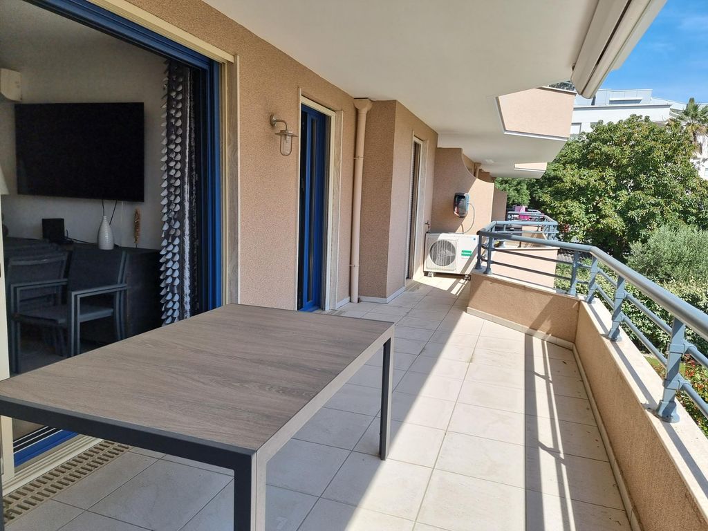 Achat appartement à vendre 3 pièces 69 m² - Cavalaire-sur-Mer