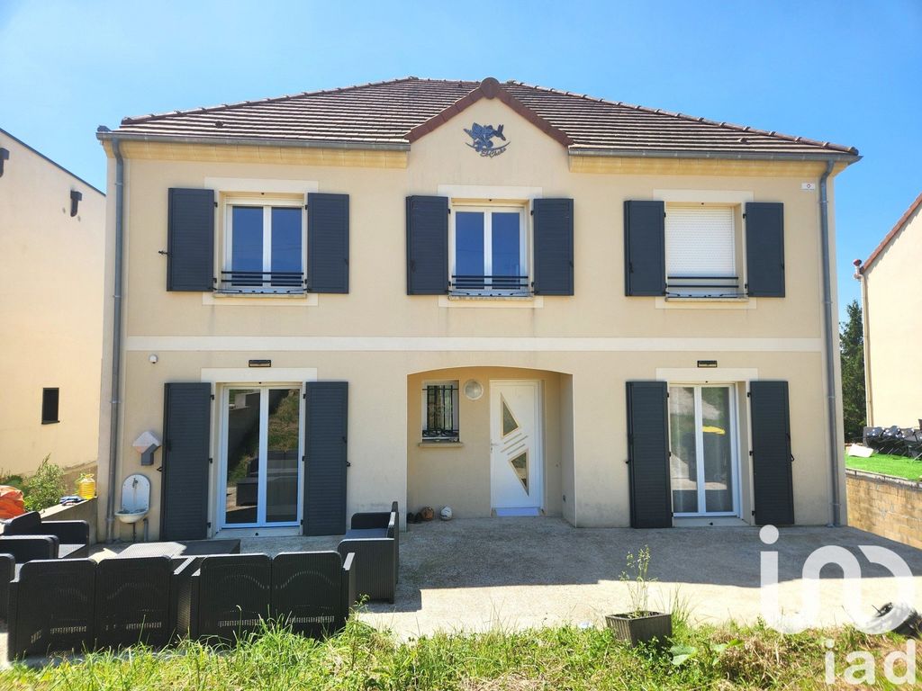 Achat maison à vendre 4 chambres 154 m² - Crécy-la-Chapelle