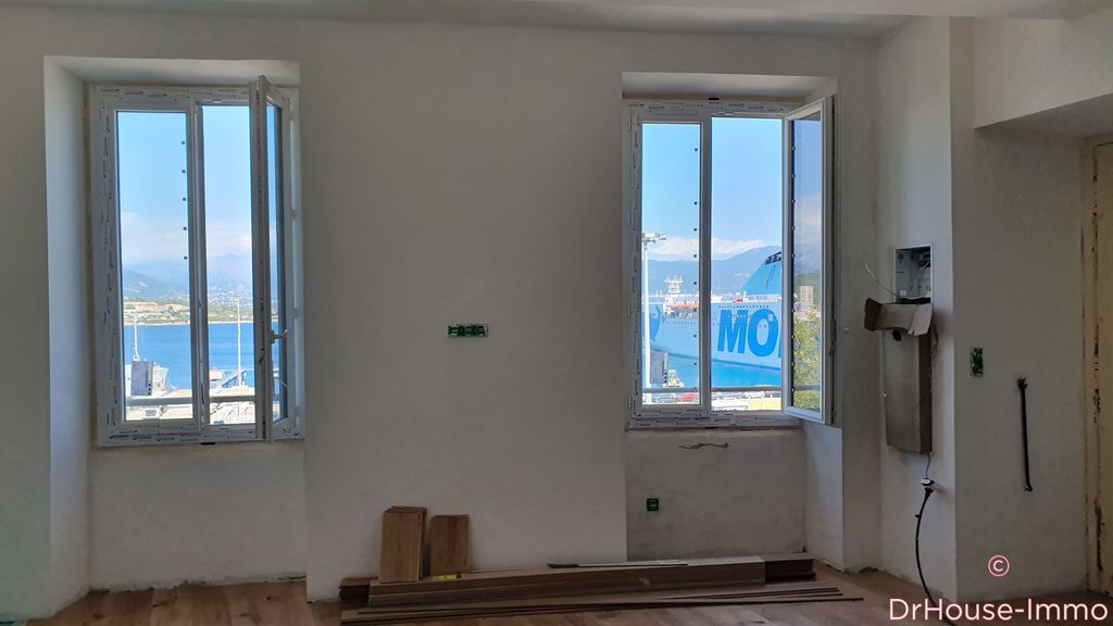 Achat appartement à vendre 2 pièces 45 m² - Ajaccio