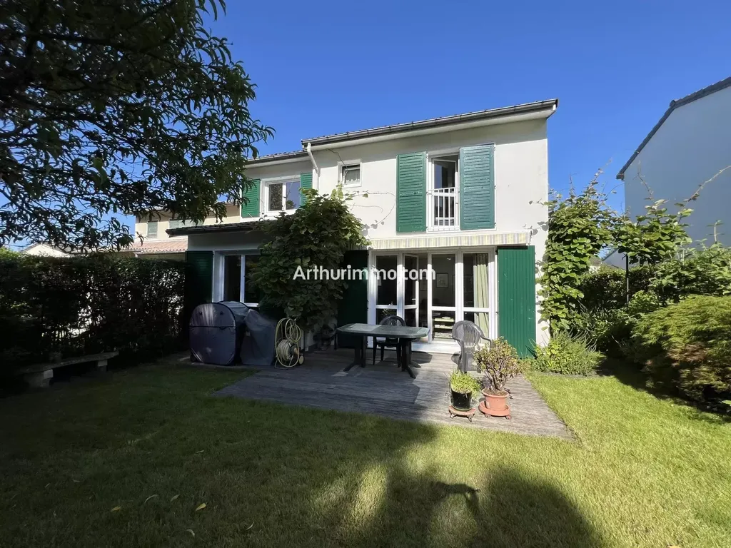 Achat maison à vendre 4 chambres 116 m² - Sucy-en-Brie