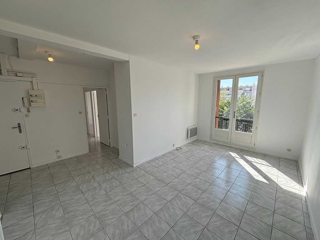 Achat appartement à vendre 3 pièces 55 m² - Salon-de-Provence