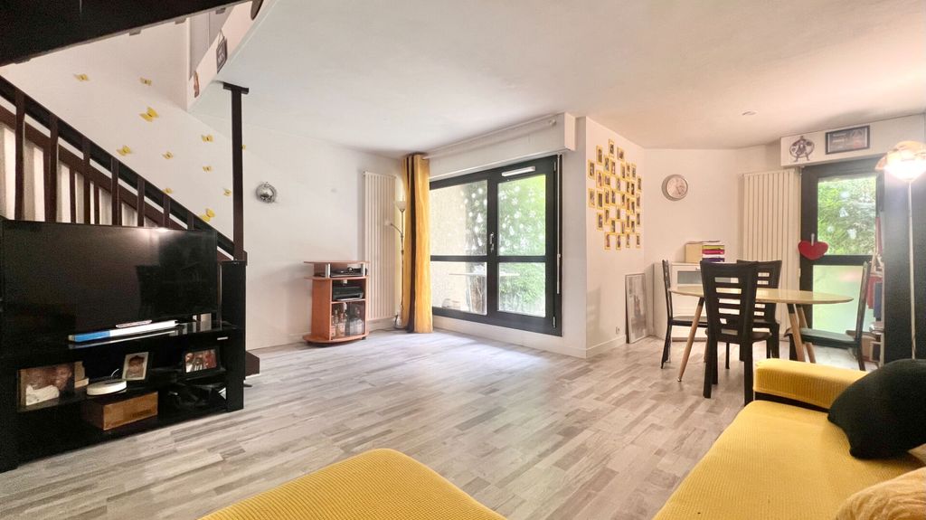 Achat triplex à vendre 5 pièces 86 m² - Évry