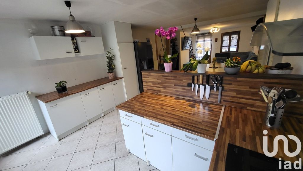 Achat maison à vendre 4 chambres 138 m² - Verrières