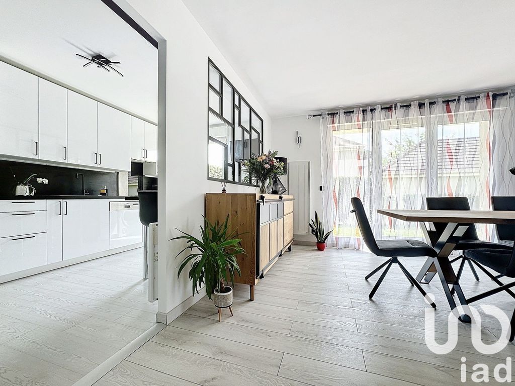 Achat appartement à vendre 4 pièces 82 m² - Roissy-en-France