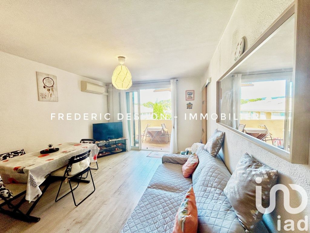 Achat appartement à vendre 2 pièces 45 m² - Saint-Cyr-sur-Mer