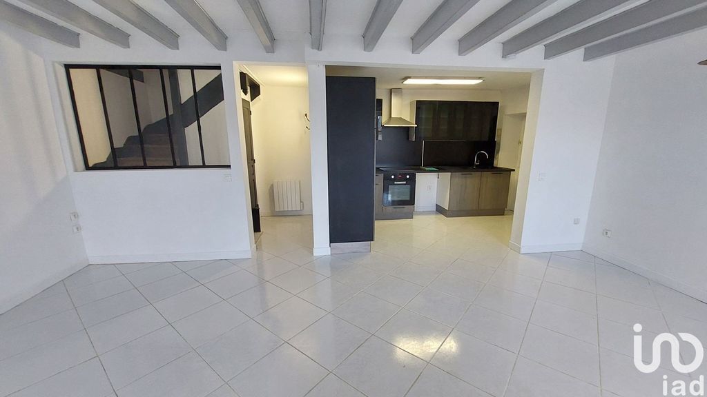 Achat maison à vendre 2 chambres 75 m² - Chenac-Saint-Seurin-d'Uzet