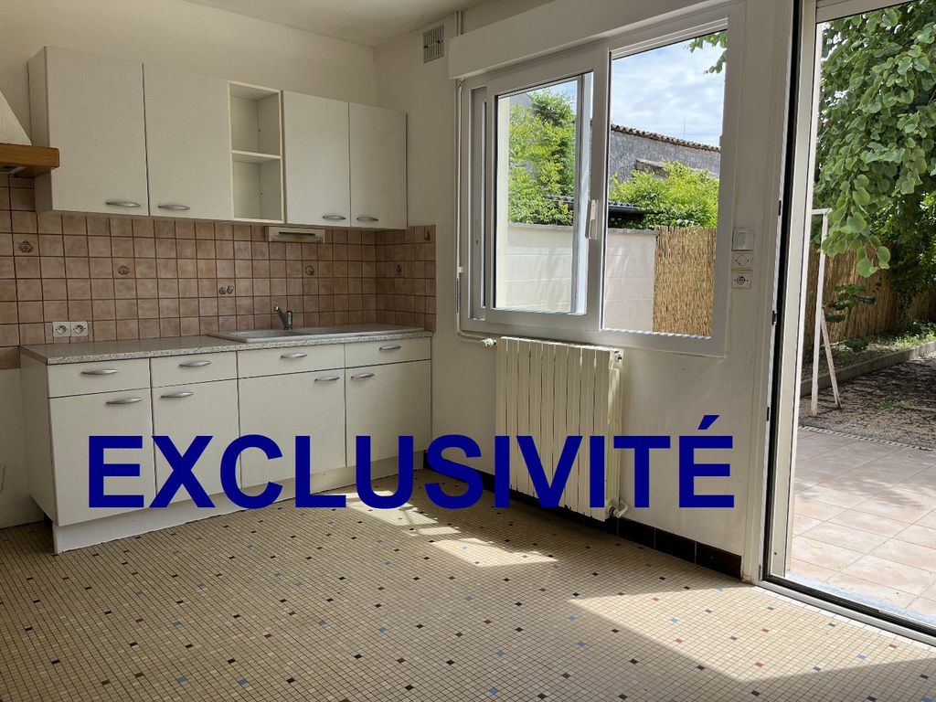 Achat maison à vendre 3 chambres 85 m² - Jarnac